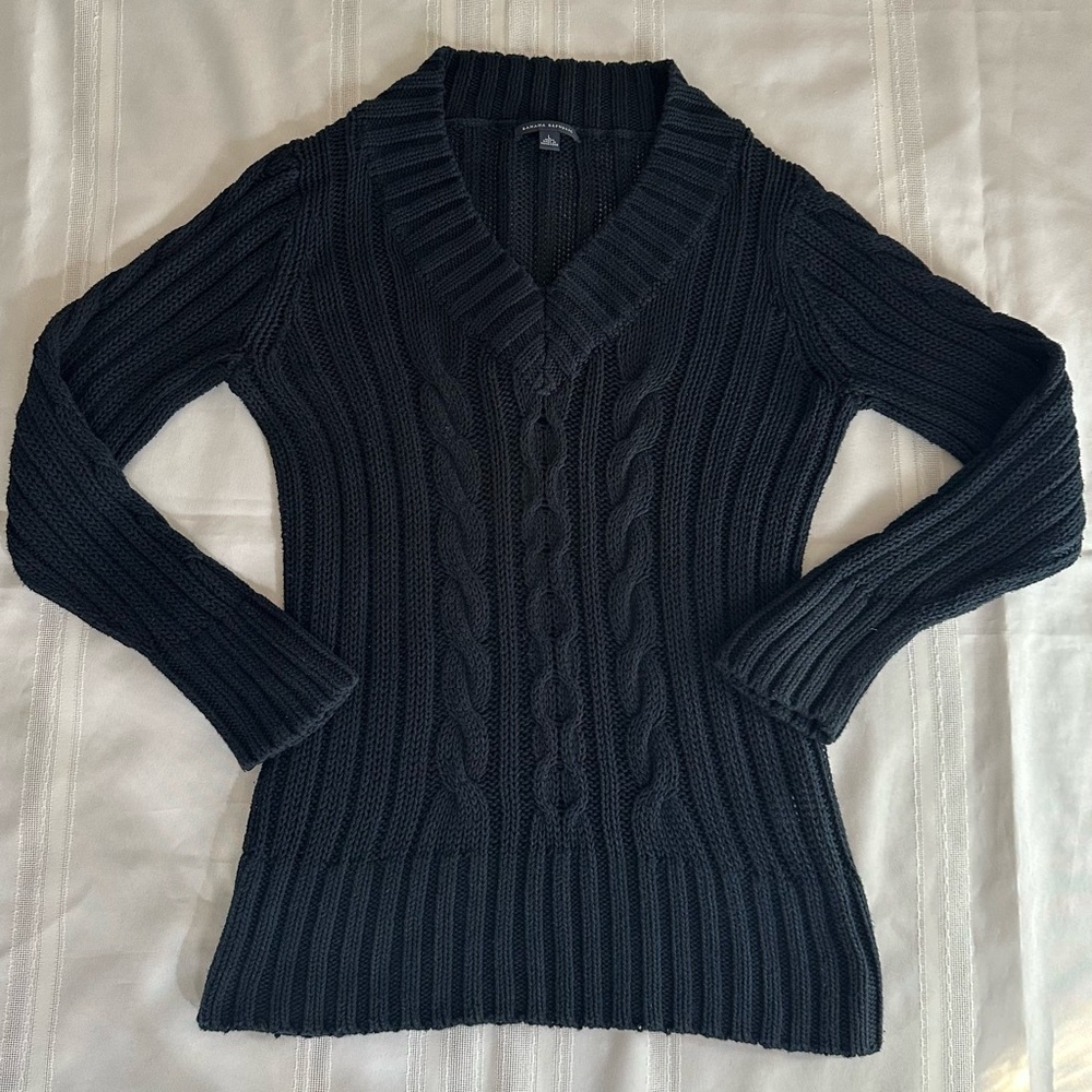Banana Republic Deep Black Cable Knit V-Neck Sweater - Picture 5 of 13